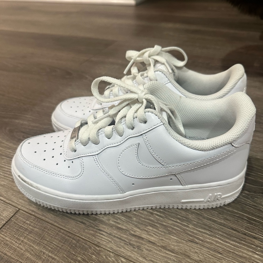 Nike Air Force 1 White Women’s size 8 - Picture 3 of 3